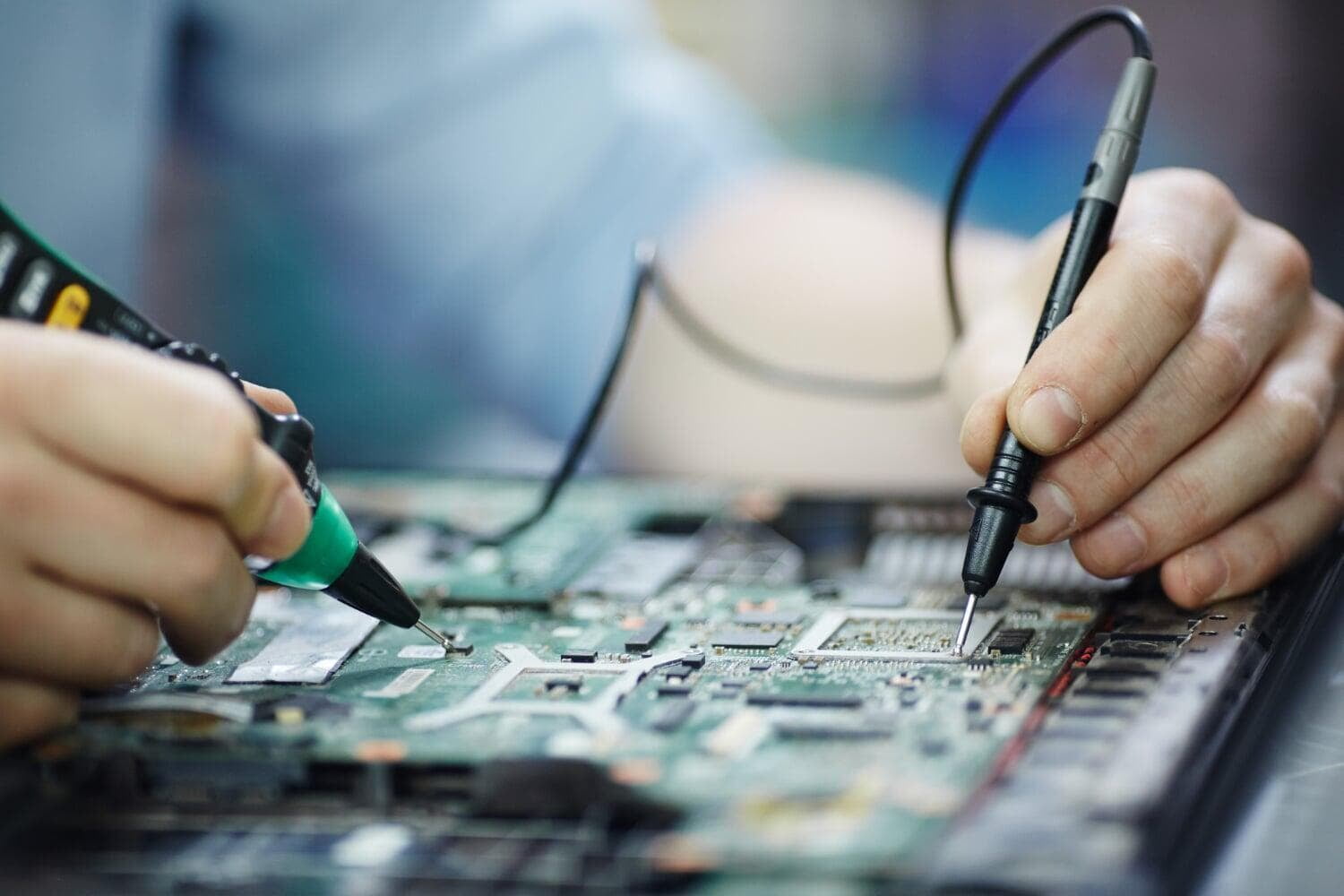 Messung an einer elektronischen Platine